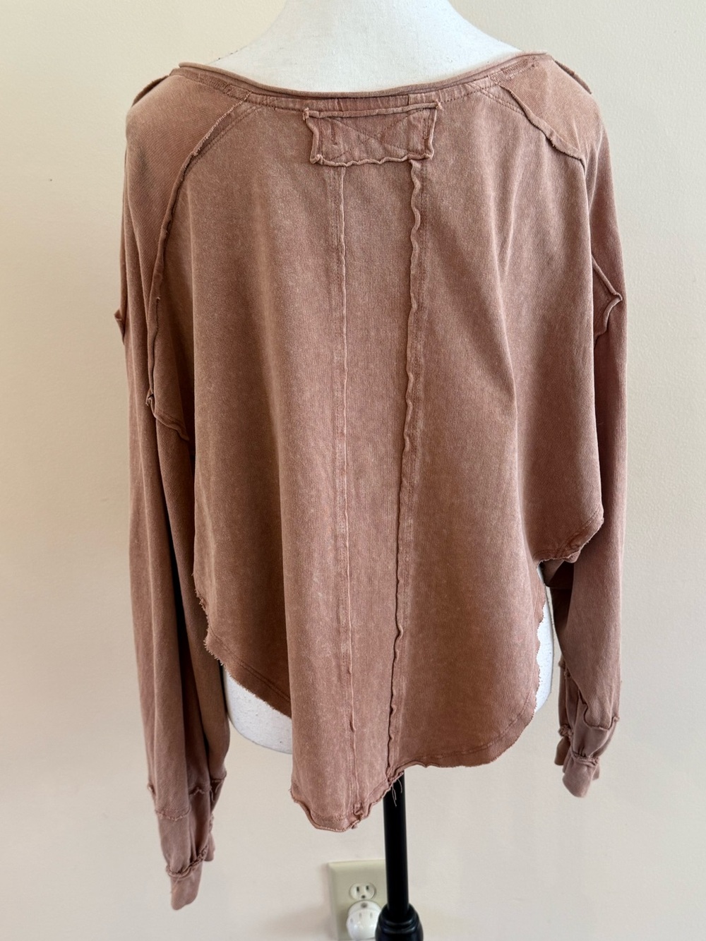 We The Free Cropped Button Henley Top - Brown size small - Picture 4 of 7